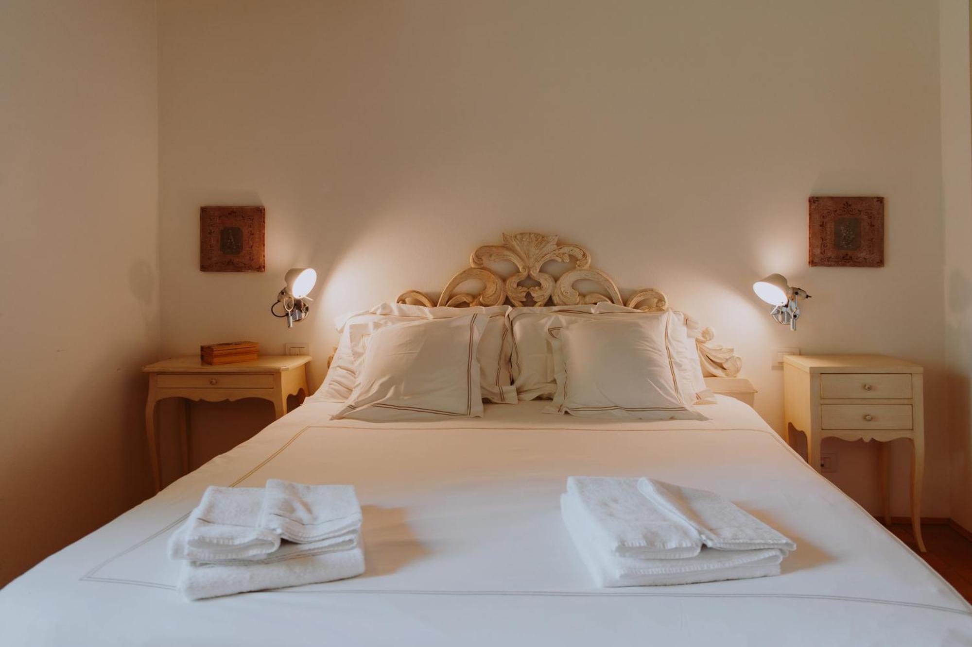 Relais De Charme Le Videlle Guest House Raffa Bagian luar foto