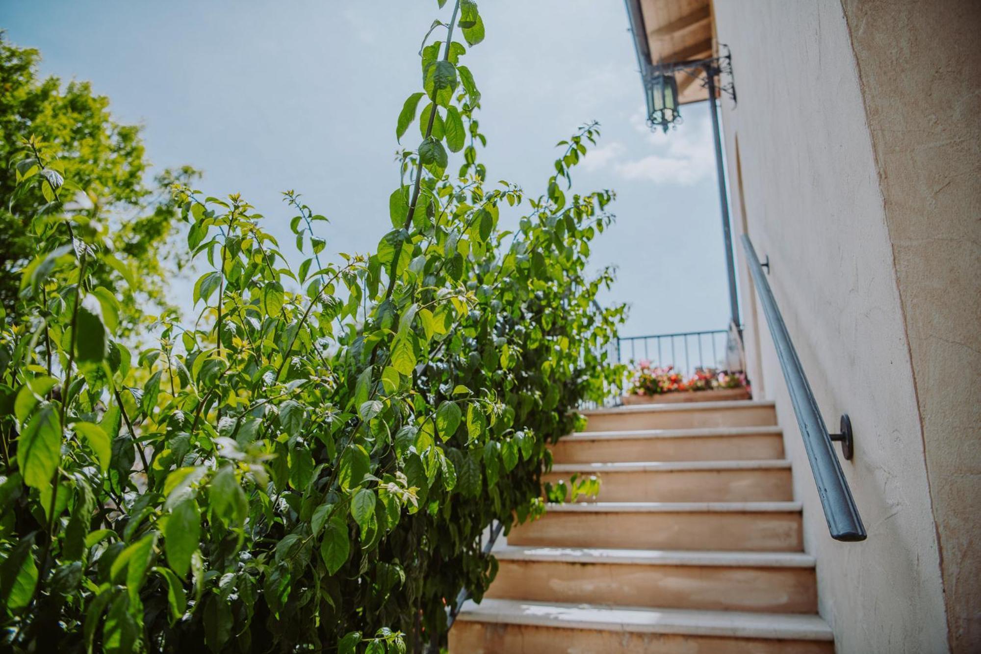 Relais De Charme Le Videlle Guest House Raffa Bagian luar foto