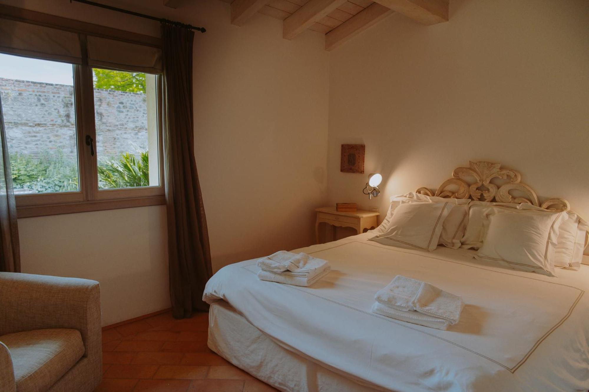 Relais De Charme Le Videlle Guest House Raffa Bagian luar foto