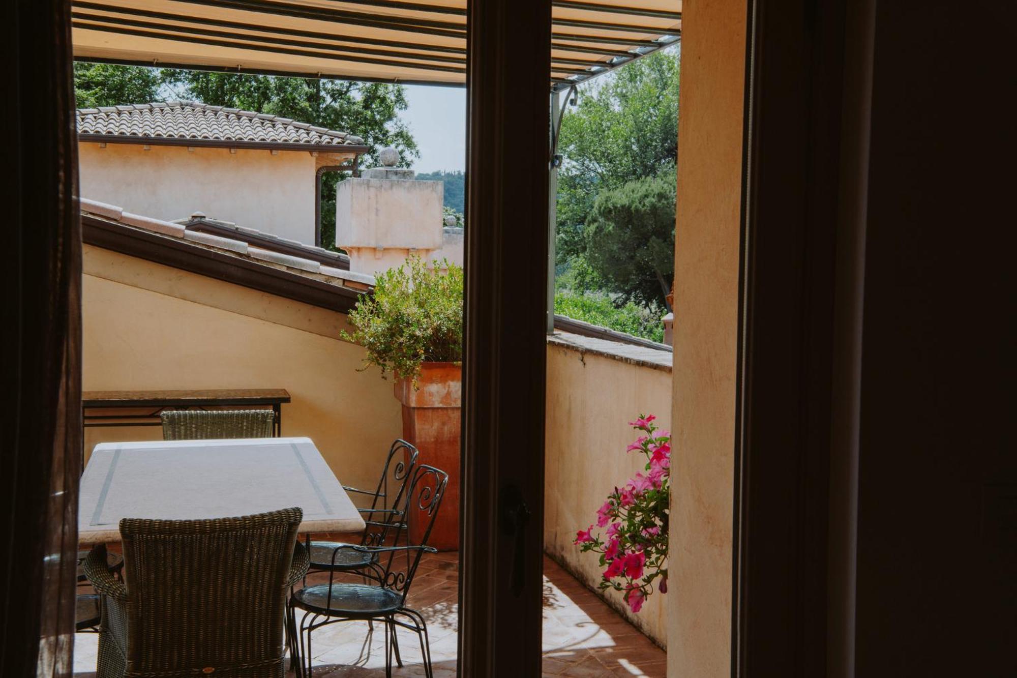 Relais De Charme Le Videlle Guest House Raffa Bagian luar foto