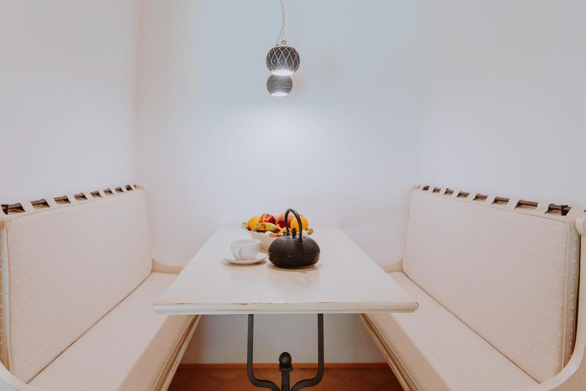 Relais De Charme Le Videlle Guest House Raffa Bagian luar foto